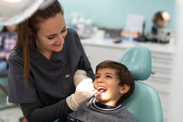 Best Pediatric Emergency Dentist in Mountain View Acres, CA