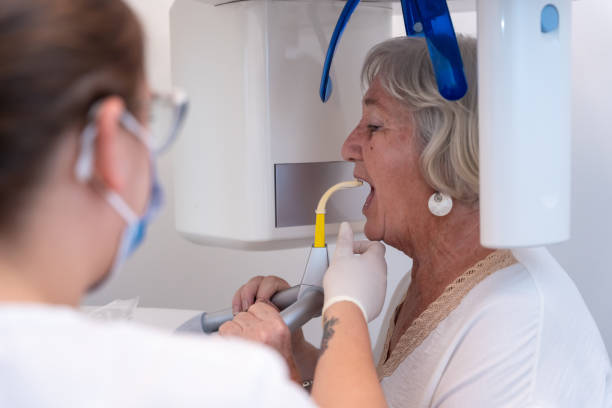 Best Emergency Tooth Extraction in Mountain View Acres, CA